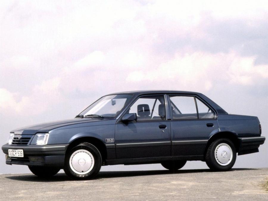  Opel Ascona 1986 года  (фото 2 из 4)